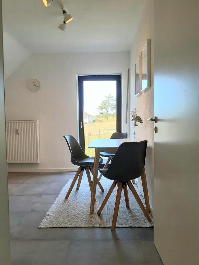 Eifelstern-Schoene Ferienwohnung Mit Balkon Kalenborn-Scheuern Екстериор снимка